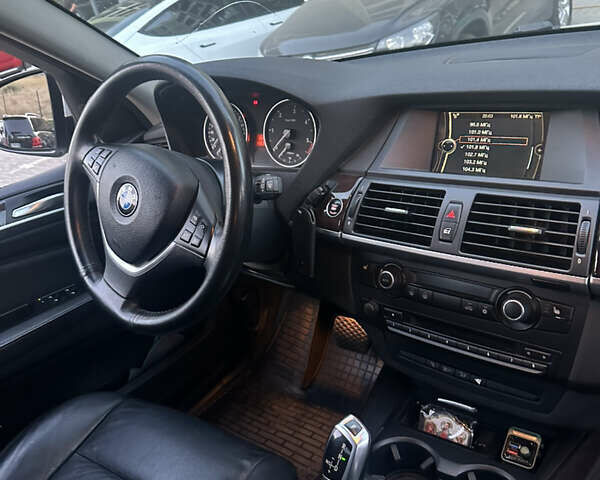 Білий БМВ Х5, об'ємом двигуна 2.99 л та пробігом 190 тис. км за 17500 $, фото 20 на Automoto.ua
