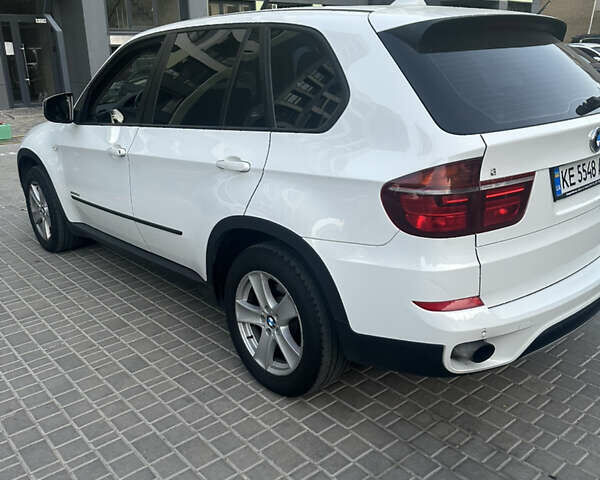 Білий БМВ Х5, об'ємом двигуна 2.99 л та пробігом 190 тис. км за 17500 $, фото 38 на Automoto.ua