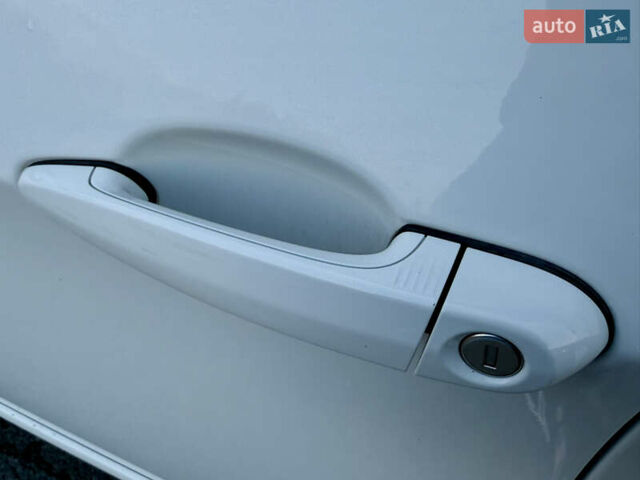 Белый БМВ Х5, объемом двигателя 3 л и пробегом 245 тыс. км за 22750 $, фото 67 на Automoto.ua