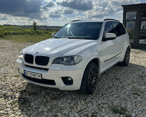 Белый БМВ Х5, объемом двигателя 2.98 л и пробегом 225 тыс. км за 11800 $, фото 1 на Automoto.ua