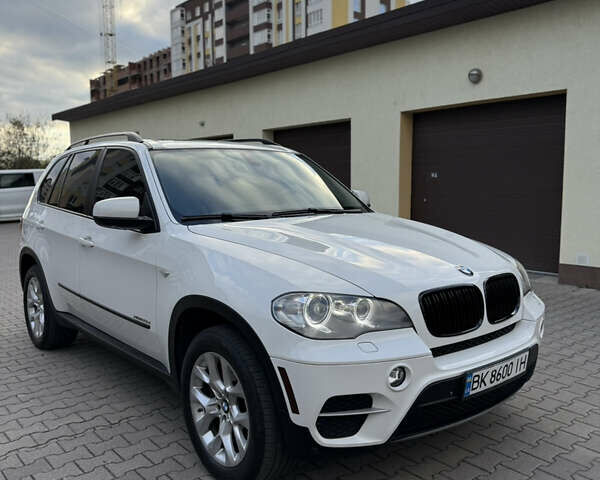 Білий БМВ Х5, об'ємом двигуна 2.99 л та пробігом 259 тис. км за 16000 $, фото 48 на Automoto.ua