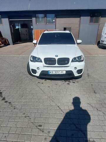 Белый БМВ Х5, объемом двигателя 2.99 л и пробегом 185 тыс. км за 21000 $, фото 4 на Automoto.ua