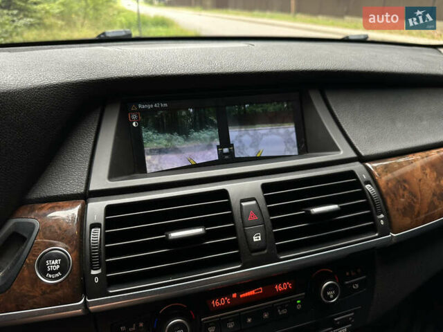 Белый БМВ Х5, объемом двигателя 3 л и пробегом 251 тыс. км за 17500 $, фото 41 на Automoto.ua