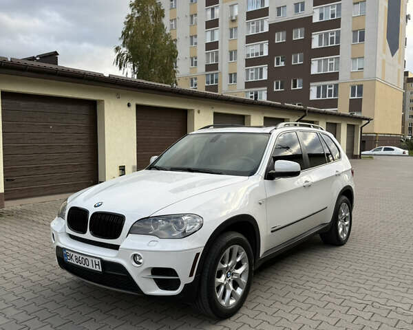 Білий БМВ Х5, об'ємом двигуна 2.99 л та пробігом 259 тис. км за 16000 $, фото 11 на Automoto.ua