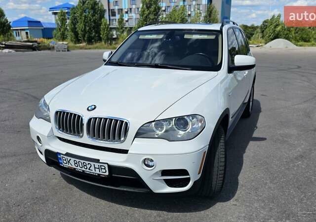 Белый БМВ Х5, объемом двигателя 3 л и пробегом 347 тыс. км за 17000 $, фото 4 на Automoto.ua