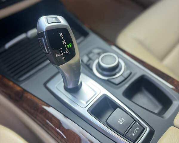 Білий БМВ Х5, об'ємом двигуна 2.98 л та пробігом 294 тис. км за 14700 $, фото 14 на Automoto.ua