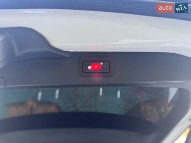 Белый БМВ Х5, объемом двигателя 3 л и пробегом 234 тыс. км за 15800 $, фото 56 на Automoto.ua
