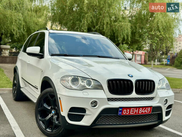 Белый БМВ Х5, объемом двигателя 3 л и пробегом 214 тыс. км за 18499 $, фото 1 на Automoto.ua