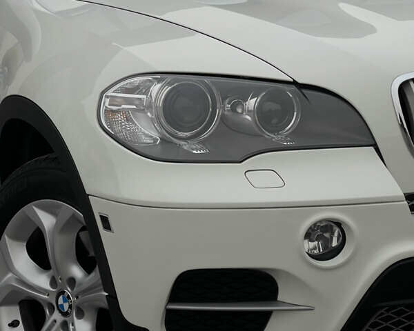 Белый БМВ Х5, объемом двигателя 2.99 л и пробегом 270 тыс. км за 19200 $, фото 12 на Automoto.ua