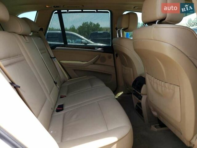 Белый БМВ Х5, объемом двигателя 3 л и пробегом 180 тыс. км за 2000 $, фото 10 на Automoto.ua