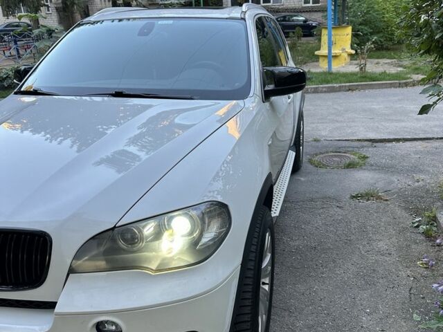 Білий БМВ Х5, об'ємом двигуна 3 л та пробігом 312 тис. км за 16700 $, фото 2 на Automoto.ua