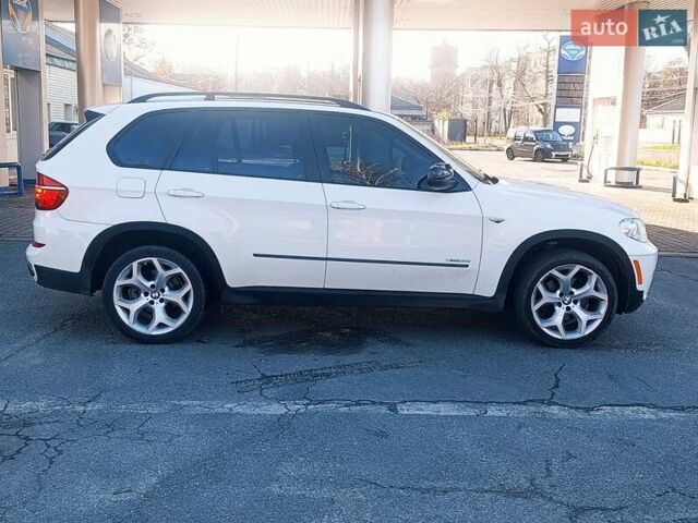 Білий БМВ Х5, об'ємом двигуна 3 л та пробігом 263 тис. км за 12600 $, фото 12 на Automoto.ua