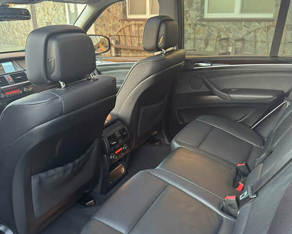 Білий БМВ Х5, об'ємом двигуна 3 л та пробігом 330 тис. км за 15200 $, фото 73 на Automoto.ua