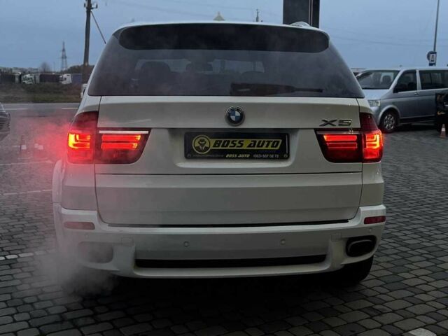 Белый БМВ Х5, объемом двигателя 3 л и пробегом 325 тыс. км за 13700 $, фото 5 на Automoto.ua