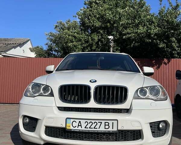 Білий БМВ Х5, об'ємом двигуна 2.98 л та пробігом 197 тис. км за 14500 $, фото 2 на Automoto.ua