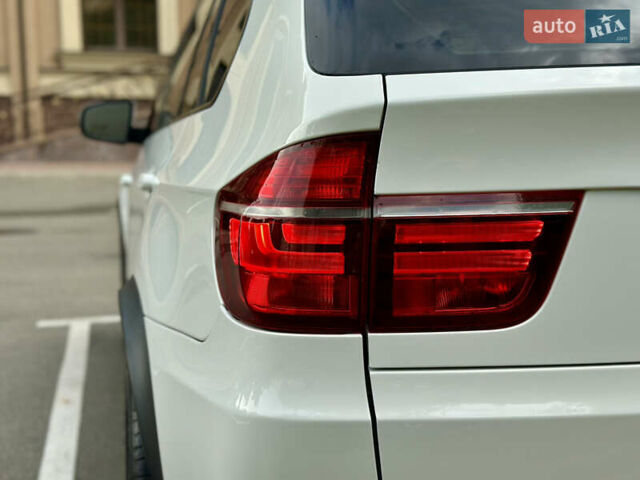 Белый БМВ Х5, объемом двигателя 3 л и пробегом 214 тыс. км за 18499 $, фото 23 на Automoto.ua