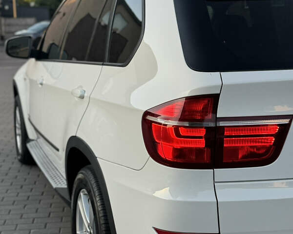 Білий БМВ Х5, об'ємом двигуна 3 л та пробігом 330 тис. км за 15500 $, фото 32 на Automoto.ua