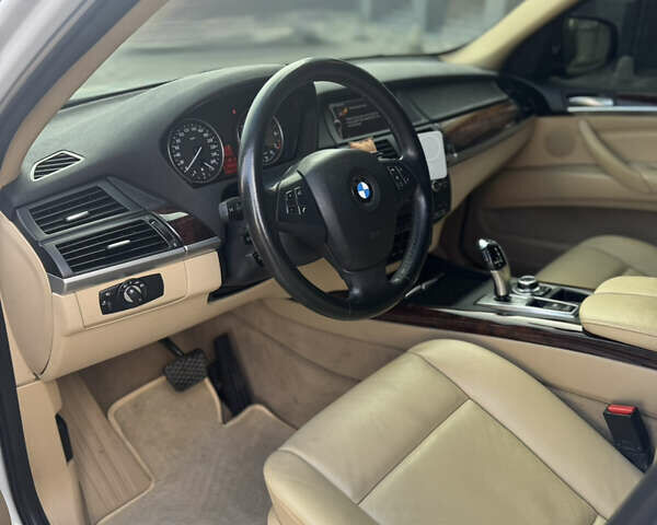Білий БМВ Х5, об'ємом двигуна 2.98 л та пробігом 294 тис. км за 14700 $, фото 8 на Automoto.ua