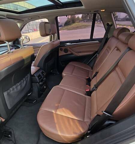 Белый БМВ Х5, объемом двигателя 2.98 л и пробегом 218 тыс. км за 16900 $, фото 12 на Automoto.ua