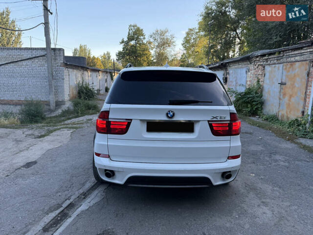 Белый БМВ Х5, объемом двигателя 3.5 л и пробегом 315 тыс. км за 18000 $, фото 7 на Automoto.ua