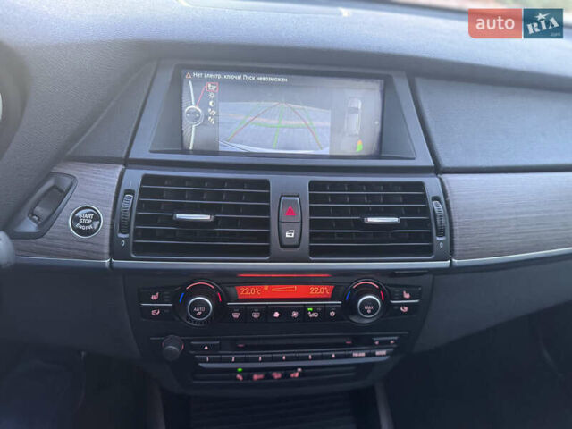 Белый БМВ Х5, объемом двигателя 3 л и пробегом 234 тыс. км за 15800 $, фото 54 на Automoto.ua