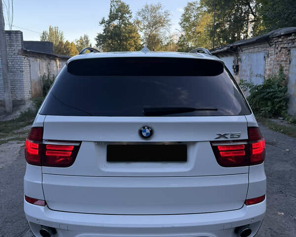 Белый БМВ Х5, объемом двигателя 3.5 л и пробегом 315 тыс. км за 18000 $, фото 10 на Automoto.ua