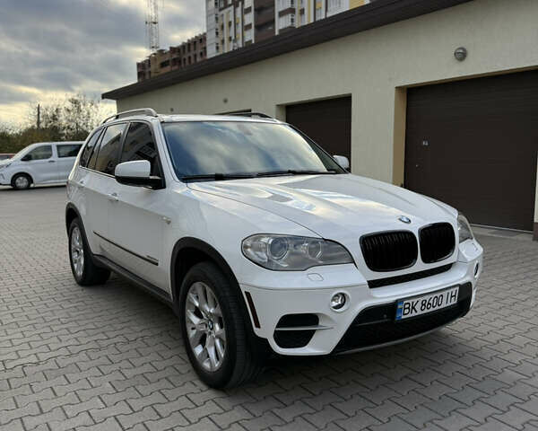 Білий БМВ Х5, об'ємом двигуна 2.99 л та пробігом 259 тис. км за 16000 $, фото 16 на Automoto.ua