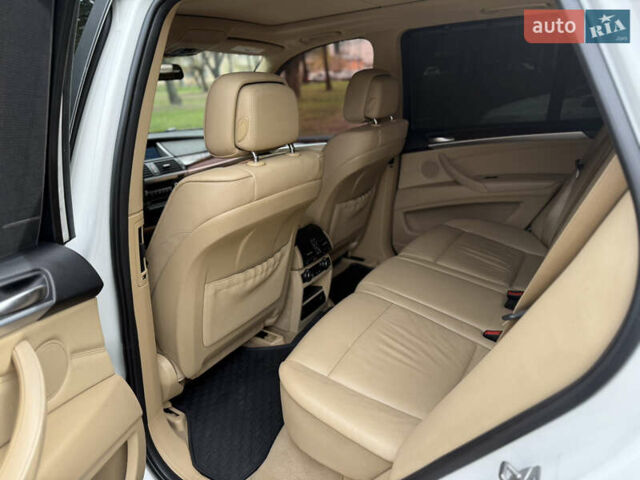 Белый БМВ Х5, объемом двигателя 2.99 л и пробегом 216 тыс. км за 17900 $, фото 15 на Automoto.ua