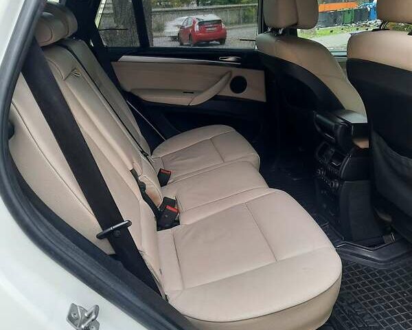 Белый БМВ Х5, объемом двигателя 3 л и пробегом 213 тыс. км за 18500 $, фото 2 на Automoto.ua