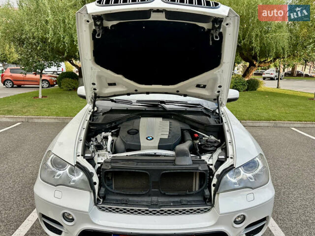 Белый БМВ Х5, объемом двигателя 3 л и пробегом 214 тыс. км за 18499 $, фото 66 на Automoto.ua