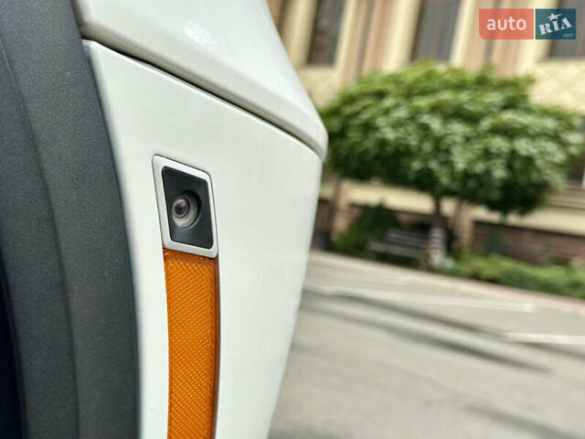 Білий БМВ Х5, об'ємом двигуна 3 л та пробігом 214 тис. км за 18999 $, фото 24 на Automoto.ua