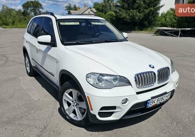 Белый БМВ Х5, объемом двигателя 3 л и пробегом 347 тыс. км за 17000 $, фото 2 на Automoto.ua