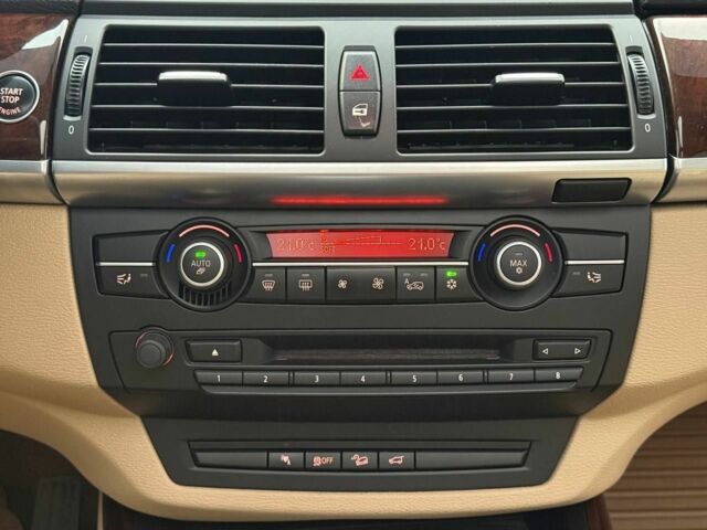 Белый БМВ Х5, объемом двигателя 3 л и пробегом 217 тыс. км за 13950 $, фото 14 на Automoto.ua