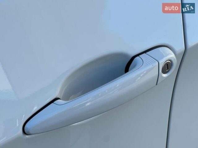 Белый БМВ Х5, объемом двигателя 3 л и пробегом 263 тыс. км за 17490 $, фото 21 на Automoto.ua