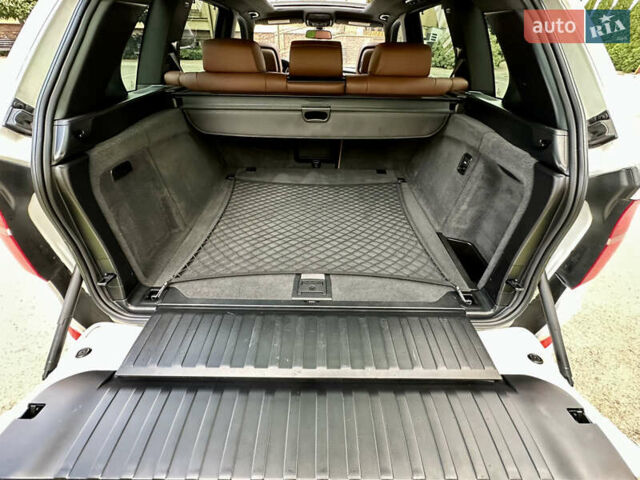 Белый БМВ Х5, объемом двигателя 3 л и пробегом 214 тыс. км за 18499 $, фото 62 на Automoto.ua