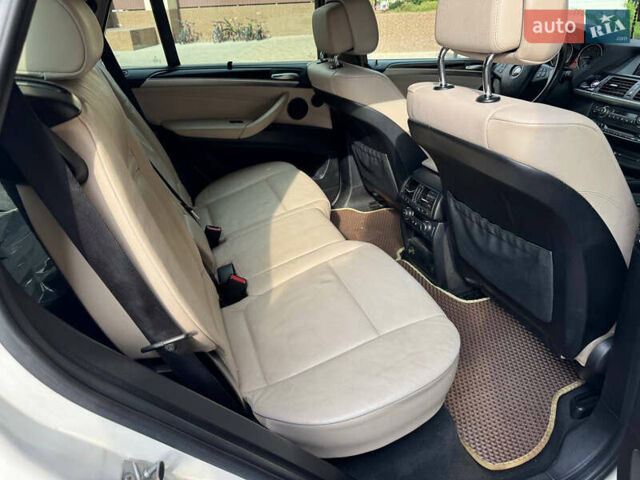 Білий БМВ Х5, об'ємом двигуна 3 л та пробігом 200 тис. км за 13900 $, фото 23 на Automoto.ua