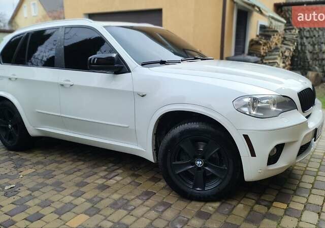 Білий БМВ Х5, об'ємом двигуна 3.5 л та пробігом 291 тис. км за 12500 $, фото 4 на Automoto.ua
