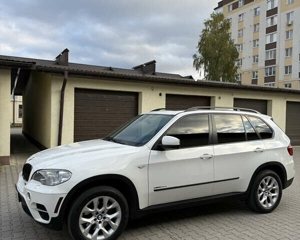 Білий БМВ Х5, об'ємом двигуна 2.99 л та пробігом 259 тис. км за 16000 $, фото 36 на Automoto.ua