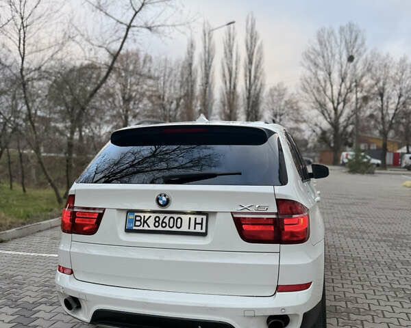 Белый БМВ Х5, объемом двигателя 2.99 л и пробегом 259 тыс. км за 16400 $, фото 27 на Automoto.ua