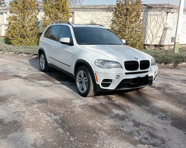 Белый БМВ Х5, объемом двигателя 2.98 л и пробегом 217 тыс. км за 16600 $, фото 2 на Automoto.ua