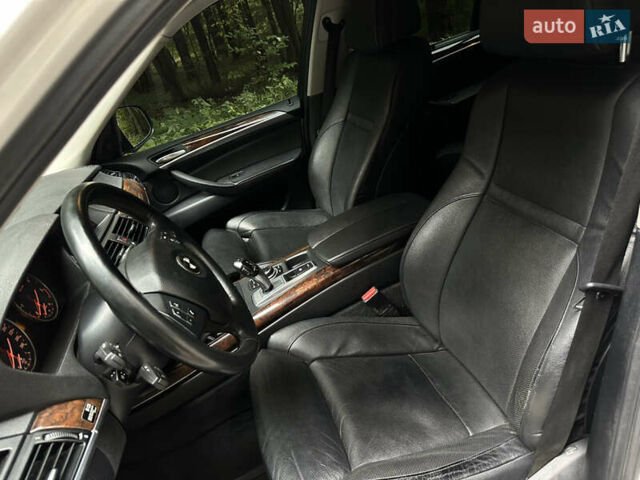 Белый БМВ Х5, объемом двигателя 3 л и пробегом 251 тыс. км за 17500 $, фото 7 на Automoto.ua