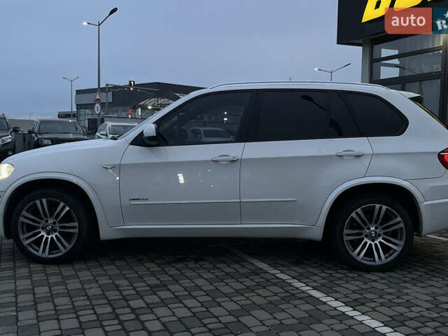 Белый БМВ Х5, объемом двигателя 3 л и пробегом 325 тыс. км за 13700 $, фото 3 на Automoto.ua