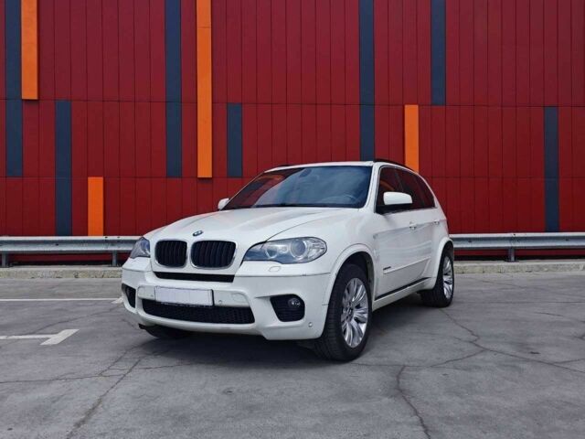 Белый БМВ Х5, объемом двигателя 3 л и пробегом 148 тыс. км за 17000 $, фото 2 на Automoto.ua