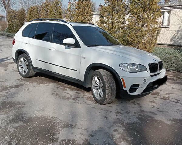 Белый БМВ Х5, объемом двигателя 2.98 л и пробегом 217 тыс. км за 16600 $, фото 6 на Automoto.ua