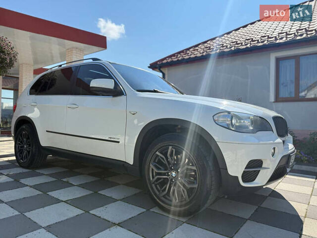 Белый БМВ Х5, объемом двигателя 3 л и пробегом 231 тыс. км за 11999 $, фото 14 на Automoto.ua