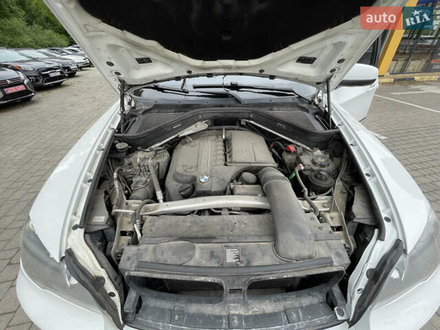 Белый БМВ Х5, объемом двигателя 2.98 л и пробегом 226 тыс. км за 14000 $, фото 15 на Automoto.ua