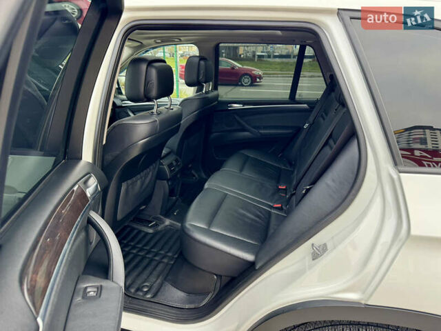 Білий БМВ Х5, об'ємом двигуна 3 л та пробігом 162 тис. км за 22500 $, фото 23 на Automoto.ua