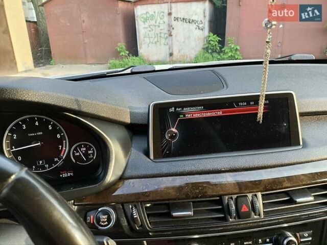 Белый БМВ Х5, объемом двигателя 3 л и пробегом 210 тыс. км за 18900 $, фото 30 на Automoto.ua