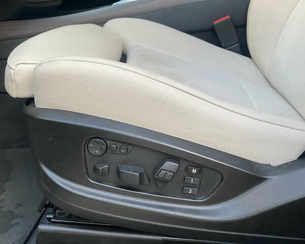 БМВ Х5 2013 в Львове на Automoto.ua Белый БМВ Х5, объемом двигателя 2.98 л и пробегом 142 тыс. км за 13000 $, фото 7 на Automoto.ua