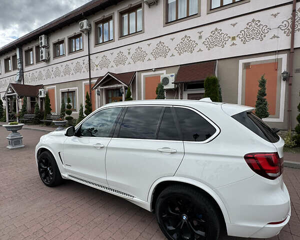 Белый БМВ Х5, объемом двигателя 2.98 л и пробегом 243 тыс. км за 20500 $, фото 45 на Automoto.ua